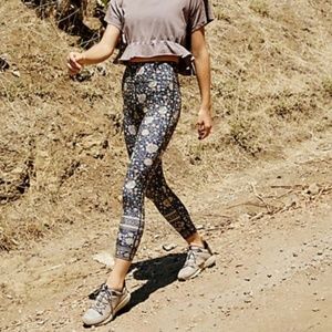 Spell Designs Active Leggings Excellent Folk Town Pants